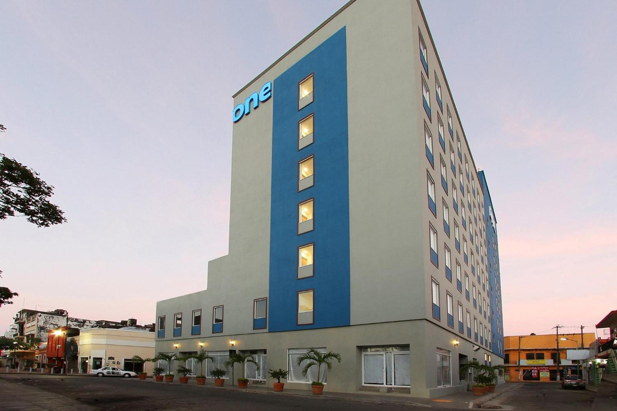 One Villahermosa Centro ภายนอก รูปภาพ